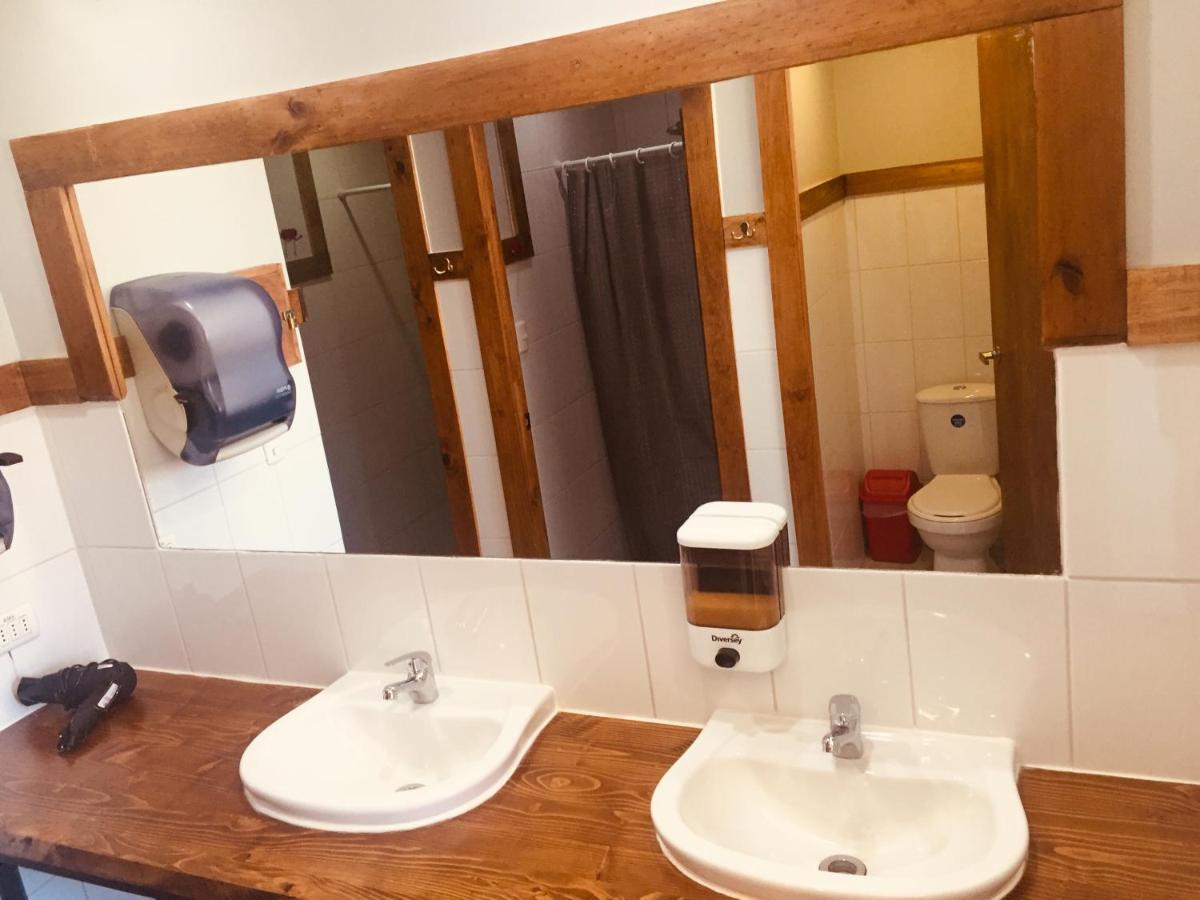 Hostal Esquina Patagonica Coyhaique Bagian luar foto
