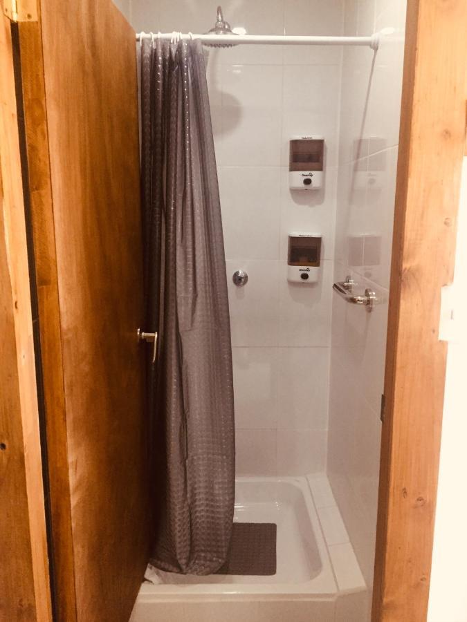 Hostal Esquina Patagonica Coyhaique Bagian luar foto