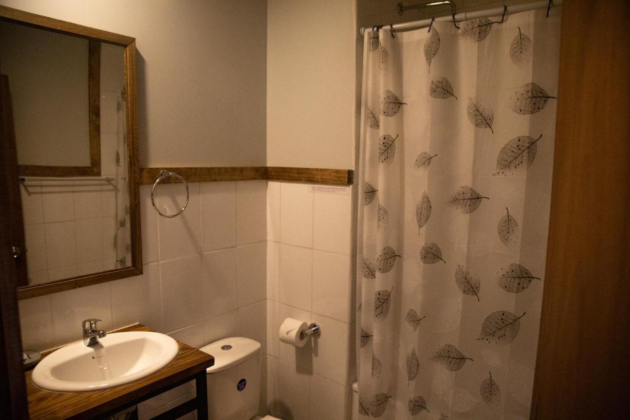 Hostal Esquina Patagonica Coyhaique Bagian luar foto