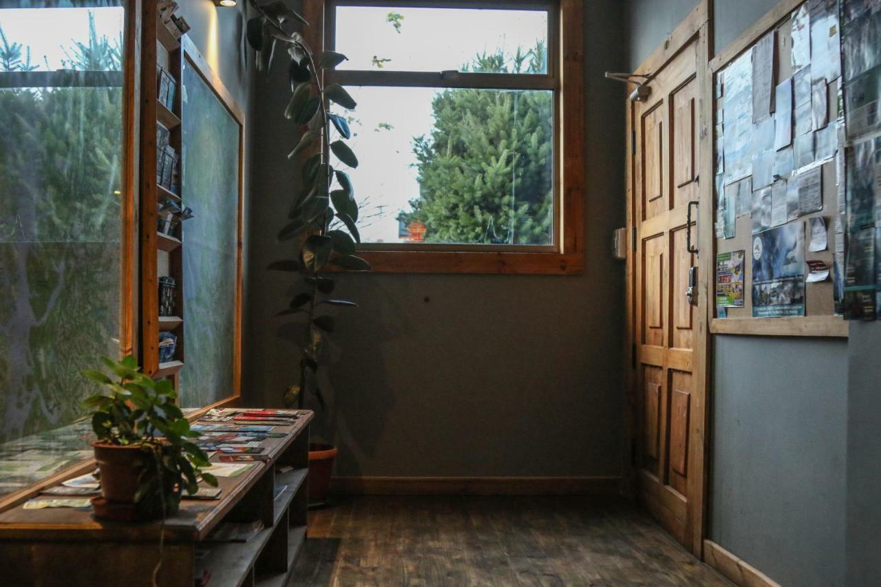 Hostal Esquina Patagonica Coyhaique Bagian luar foto