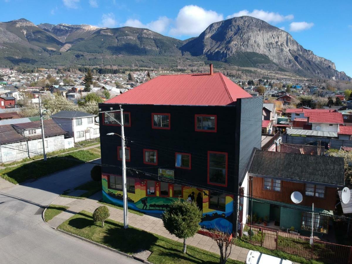 Hostal Esquina Patagonica Coyhaique Bagian luar foto